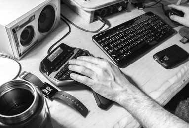 张之臻直落两盘击败琼斯 取得红土赛季开门红